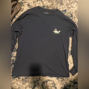 Vineyard vines t shirt